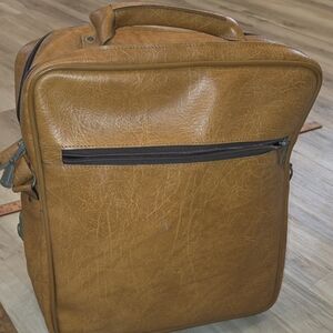 Retro Tan Briefcase Bag - Classic Carry